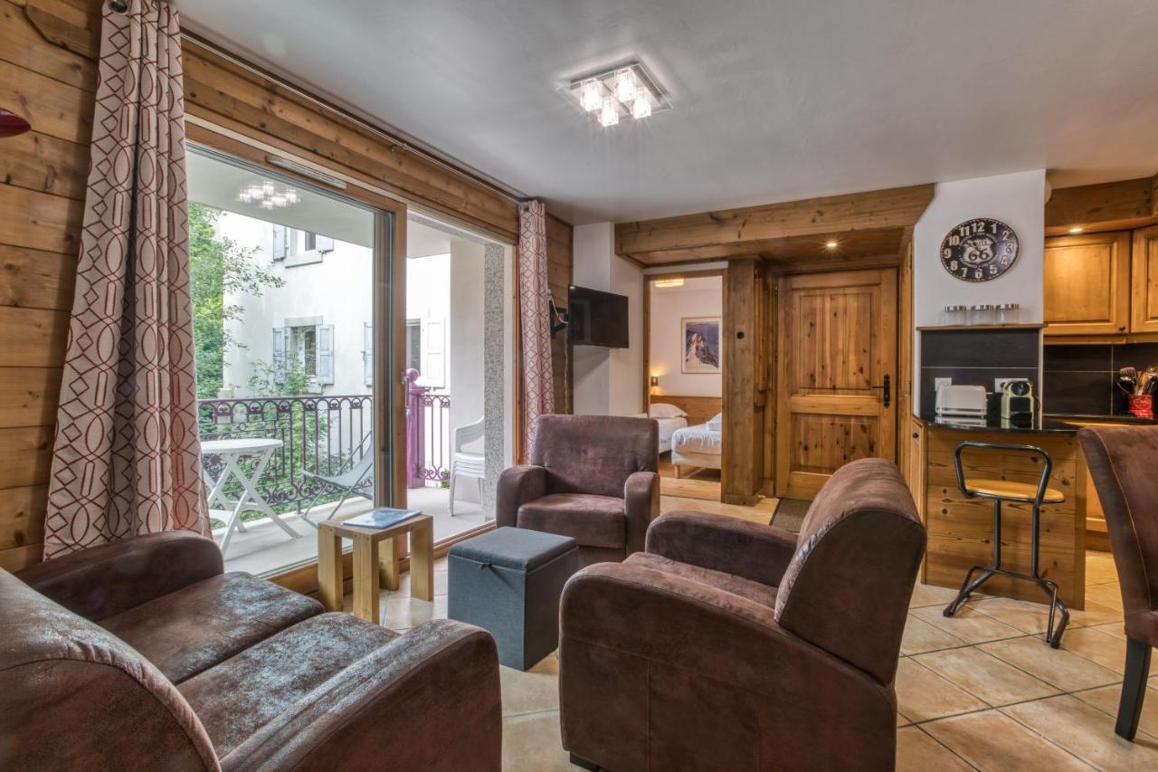 Villa Vallet- Newly Renovated 2 Bedroom Nestled Just Off The Main Street Chamonix ภายนอก รูปภาพ